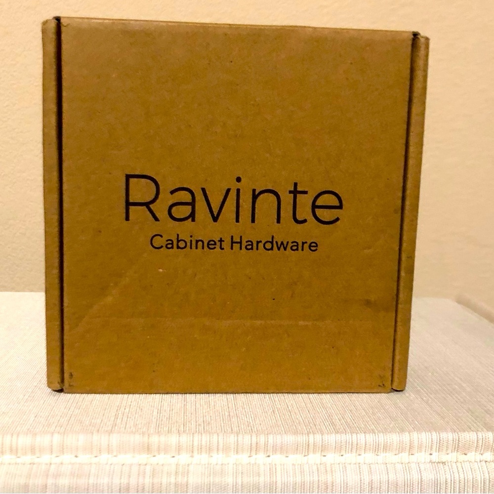 Ravinte 10 Pack 4-1/2 Inch Kitchen Square Cabinet Handles.